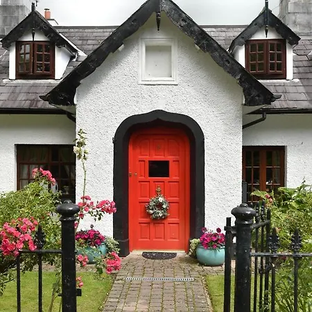 Ferienhaus Ivy Steps From National Park Killarney