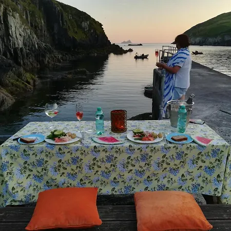 Ivy Steps From National Park Килларни