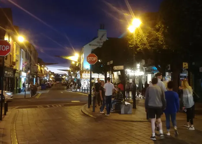 Дом отдыха Ivy Steps From National Park