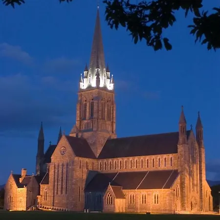 Ivy Steps From National Park * Killarney