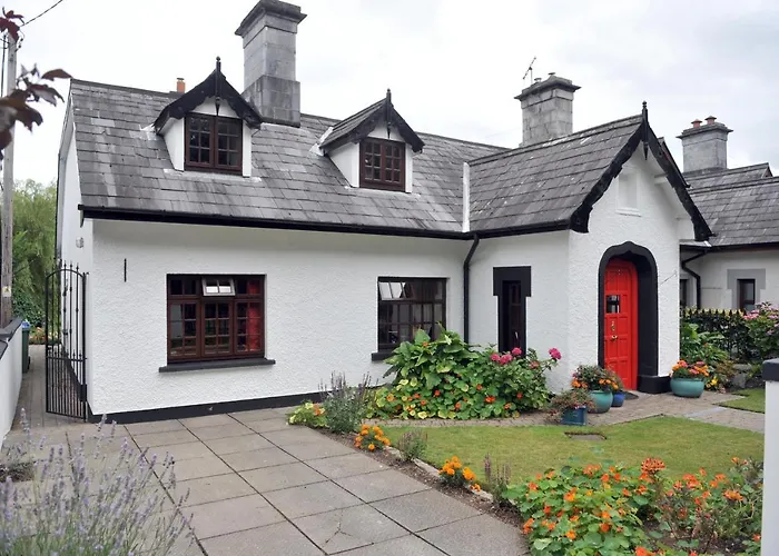 Ivy Steps From National Park 킬라니